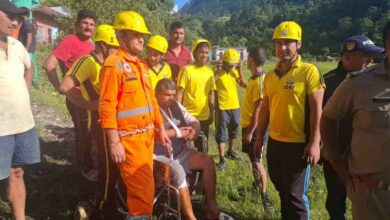 Chamoli Cloudburst Live Houses मलबे के तहत दफन बड़े पैमाने पर विनाश SDRF बचाव नवीनतम अपडेट हिंदी में - अमर उजला हिंदी समाचार लाइव