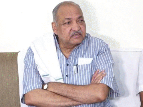 Former minister Ravindra Choubey said- Bhupesh should lead the Congress | रविंद्र चौबे बोले-भूपेश करें छत्तीसगढ़ कांग्रेस का नेतृत्व: बैज ने पूर्व मंत्री को बताया महाज्ञानी नेता, साव ने कहा-कांग्रेस धरातल खो चुकी, भविष्य नहीं बचा - Chhattisgarh News