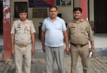 आगरा पुलिस ने एक नकली खाद्य निरीक्षक को पकड़ा, वह यमुना ब्रिज पर एक मीठी दुकान पर पहुंच गया था, एक वीडियो बना रहा था और 5 थूस रुपये के लिए पूछ रहा था। आगरा पुलिस ने फर्जी फूड इंस्पेक्टर पकड़ा: यमुना ब्रिज पर मिठाई की दुकान पर पहुंच गया था, वीडियो बनाकर 5 हजार रुपये की मांग कर रहा था - आगरा समाचार
