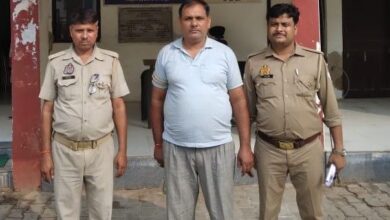 आगरा पुलिस ने एक नकली खाद्य निरीक्षक को पकड़ा, वह यमुना ब्रिज पर एक मीठी दुकान पर पहुंच गया था, एक वीडियो बना रहा था और 5 थूस रुपये के लिए पूछ रहा था। आगरा पुलिस ने फर्जी फूड इंस्पेक्टर पकड़ा: यमुना ब्रिज पर मिठाई की दुकान पर पहुंच गया था, वीडियो बनाकर 5 हजार रुपये की मांग कर रहा था - आगरा समाचार