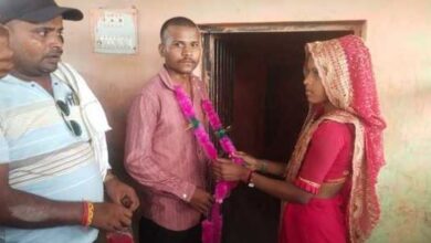 आगरा में अद्भुत शादी पहले दूल्हे को पीटा गया था, फिर शादी - अमर उजला हिंदी समाचार लाइव