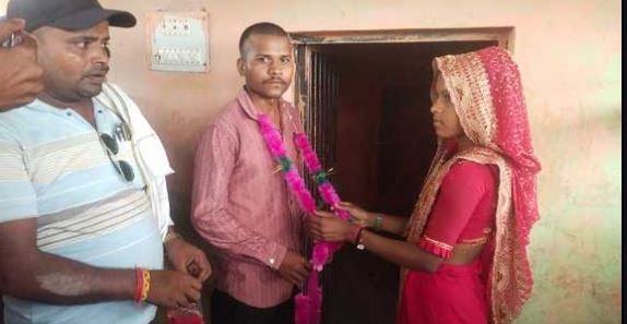 आगरा में अद्भुत शादी पहले दूल्हे को पीटा गया था, फिर शादी - अमर उजला हिंदी समाचार लाइव