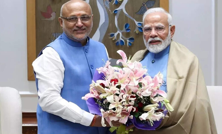 एनडीए ने उपराष्ट्रपति चुनाव के लिए उम्मीदवार घोषित किया, महाराष्ट्र के गवर्नर सीपी राधाकृष्णन उम्मीदवार होंगे - एनडीए ने महाराष्ट्र गवर्नर सीपी राधाकृष्णन को उपाध्यक्ष के रूप में घोषणा की