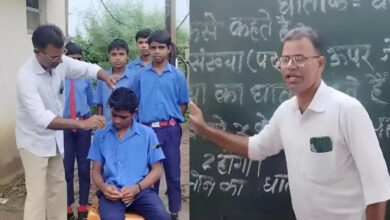 'खान सर' के बाद अब 'सैलून वाले गुरुजी' सुर्खियों में छाए, छत्तीसगढ़ में शिक्षक 'पूनाराम' पढ़ाई के साथ मुफ्त में काटते हैं 'बच्चों के बाल' - sailon vaale guruji in kabirdham, hair cutting in school, free service, teacher poonamram panagar becomes an mishaal