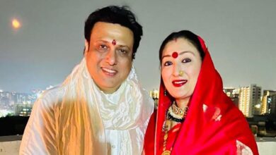 पत्नी को बच्ची कहकर बुलाते हैं गोविंदा, जब सुनीता बोलीं- फिर मुझे गोद में लेकर घूमो... - AajTak
