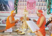 दशलाक्षन महोत्सव सबसे अच्छा क्षमा धर्म के साथ शुरू हुआ | दशलाक्षन महोत्सव की शुरुआत अच्छी क्षमा धर्म के साथ हुई: भक्तों ने जलभिशेक और शांतीधारा का प्रदर्शन किया, दस दिनों तक चलेगा - आगरा समाचार
