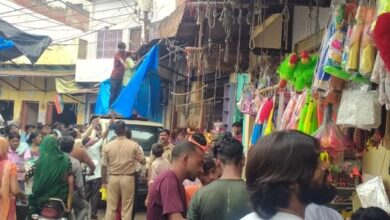 नगर पंचायत ने अतिक्रमणों को हटा दिया - मथुरा न्यूज