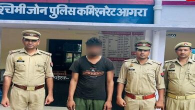 पुलिस की गिरफ्त में हत्यारोपी.