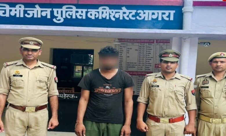पुलिस की गिरफ्त में हत्यारोपी.