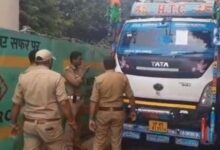 एक बुजुर्ग महिला को डीएम के निवास के सामने एक ट्रक द्वारा मौत के घाट उतार दिया गया था डीएम निवास के सामने बुजुर्ग महिला को ट्रक द्वारा रौंद दिया गया था: आगरा में तीन दिनों में दूसरा सड़क दुर्घटना - आगरा समाचार