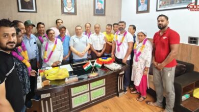 रेणुका जी में भाजपा को बड़ा झटका, 11 परिवार हुए कांग्रेस में शामिल