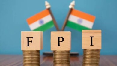 भारत-अमेरिका व्यापारिक तनाव का दिखने लगा असर? पहले पखवाड़े में FPI ने 21 हजार करोड़ निकाले