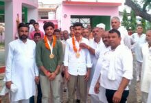 मथुरा में राष्ट्रीय वॉलीबॉल चैम्पियनशिप का आयोजन | नेशनल वॉलीबॉल चैंपियनशिप मथुरा में आयोजित: बागपत के खिलाड़ियों ने दो स्वर्ण पदक जीते, अब जौहर नेपाल में दिखाएंगे - बगपत समाचार