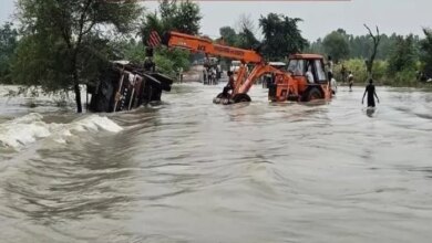 यमुना फ्लड अलर्ट: प्रशासन चेतावनी, यमुना शोर पर मत जाओ ... मथुरा में कई गांवों के लोग 'कैद'