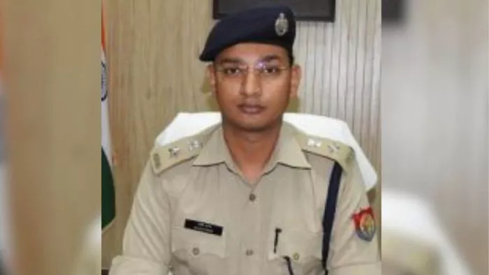 वृंदावन पुलिस स्टेशन -चार्ज लाइन स्पॉट और 7 निरीक्षकों को स्थानांतरित किया गया, मथुरा पुलिस में एसएसपी श्लोक कुमार की कार्रवाई