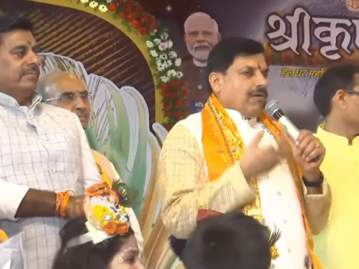 सांसद सरकार बताएगी कि भगवान कृष्ण एक मक्खन नहीं थे सांसद सरकार श्रीकृष्ण मखानचोर को बताएगी: धर्मचर ने मथुरा में कहा - भगवान के लीला भवा पर निर्भर, श्रीमद भगवान विवरण - मथुरा समाचार