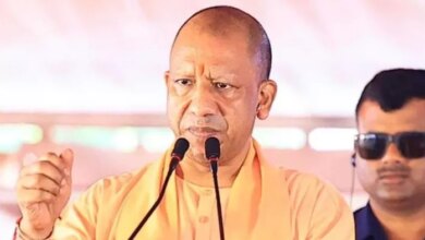 कांग्रेस-आरजेडी के मंच से प्रधानमंत्री मोदी पर अभद्र भाषा का प्रयोग निंदनीय: सीएम योगी