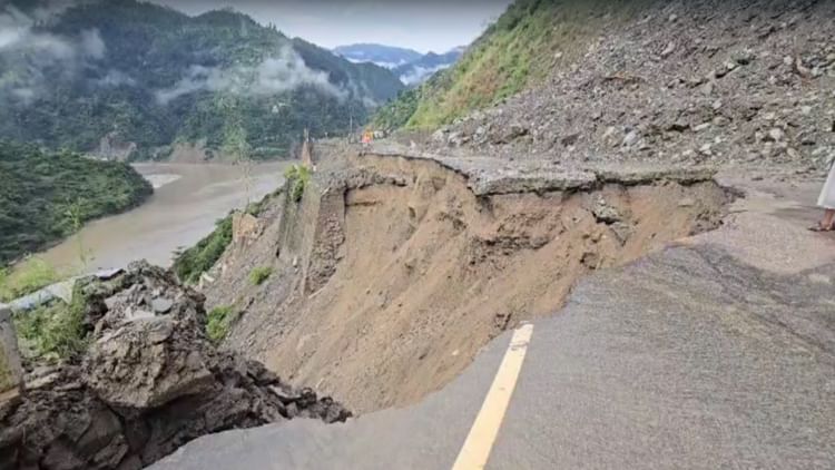 हिमाचल मौसम का पूर्वानुमान: भारी बारिश और भूस्खलन का तबाही, चंडीगढ़ -मानाली एनएच सहित सड़कें अवरुद्ध, - अमर उजला हिंदी समाचार लाइव