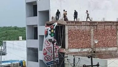 अवैध भवन प्राधिकरण की आंखों के सामने खड़ा है | प्राधिकरण की आंखों से पहले अवैध भवन: खानपुर्टी बिना सूचना के आवेदन आवेदन पर - आगरा समाचार