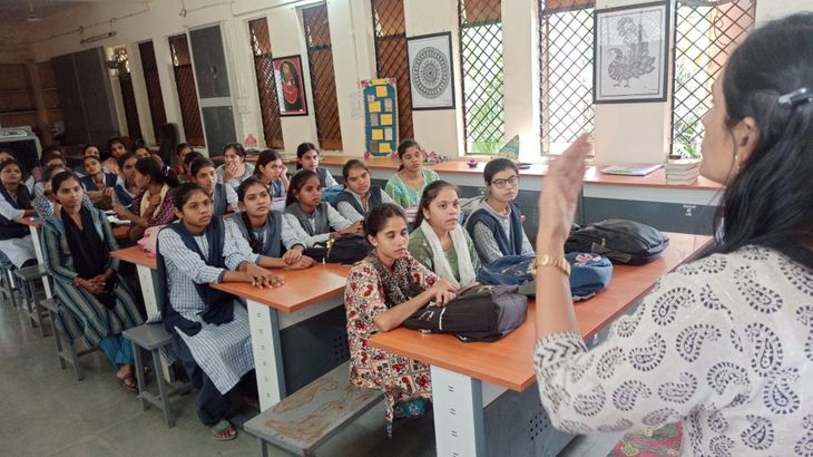 एक स्वस्थ जीवन शैली को अपनाएं, दैनिक योग करें, घर-पका हुआ भोजन खाएं | एक स्वस्थ जीवन शैली का पालन करें, योग दैनिक करें, घर का खाना खाएं - बरवानी समाचार